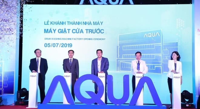 Tổ chức lễ khánh thành nhà máy máy giặt cửa trước AQUA
