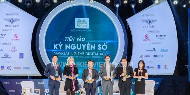 Dịch vụ tổ chức hội nghị, hội thảo chuyên nghiệp tại Quảng Ninh