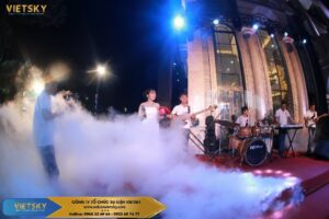 chi phí tổ chức tiệc tân gia